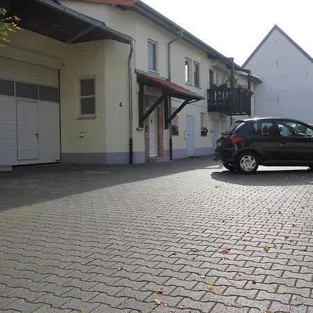 Hotel Zum Lowen 2*